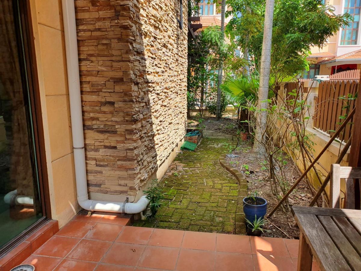 Eden Cosy Living Apartment Batu Feringgi Luaran gambar