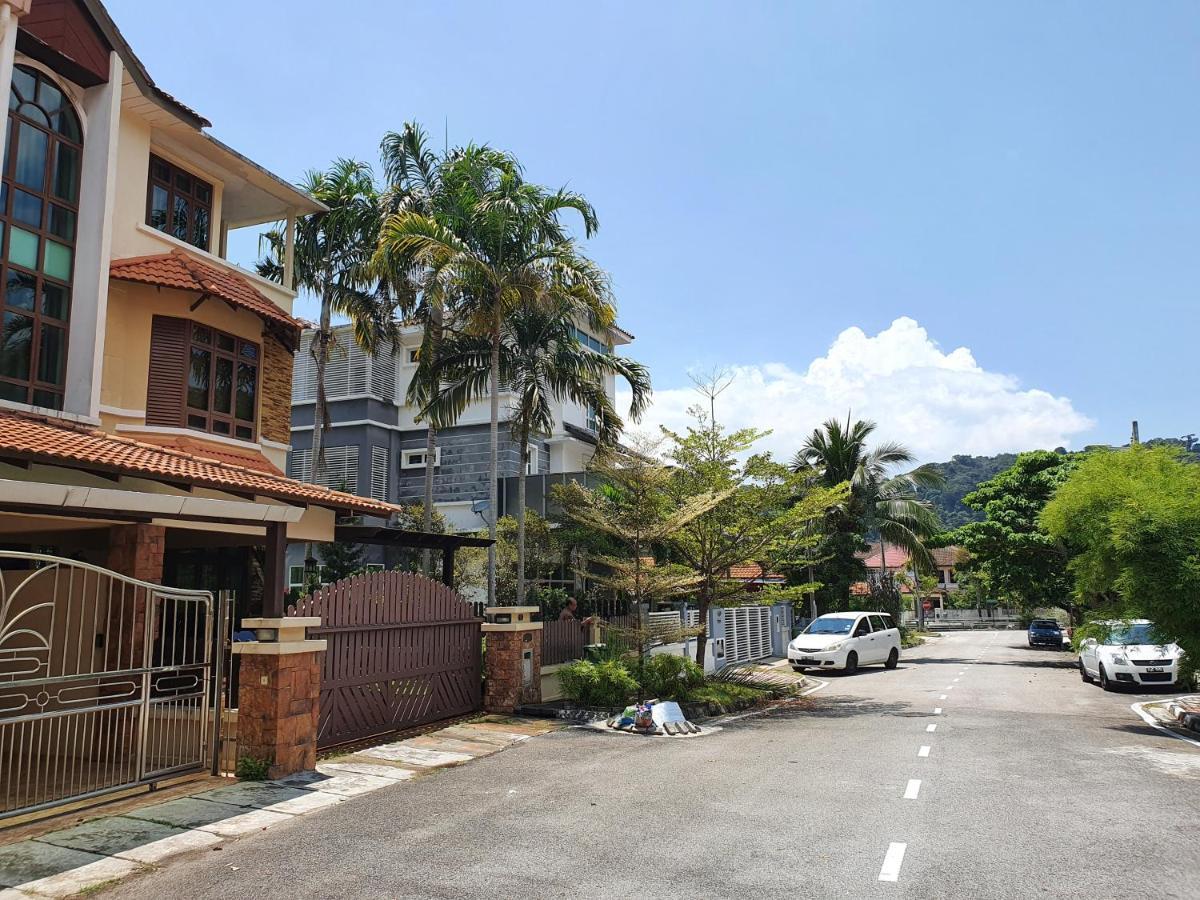 Eden Cosy Living Apartment Batu Feringgi Luaran gambar